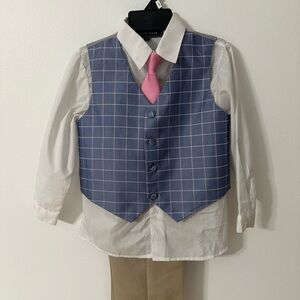 Andrew Fezza boys size 5, set with removable tie